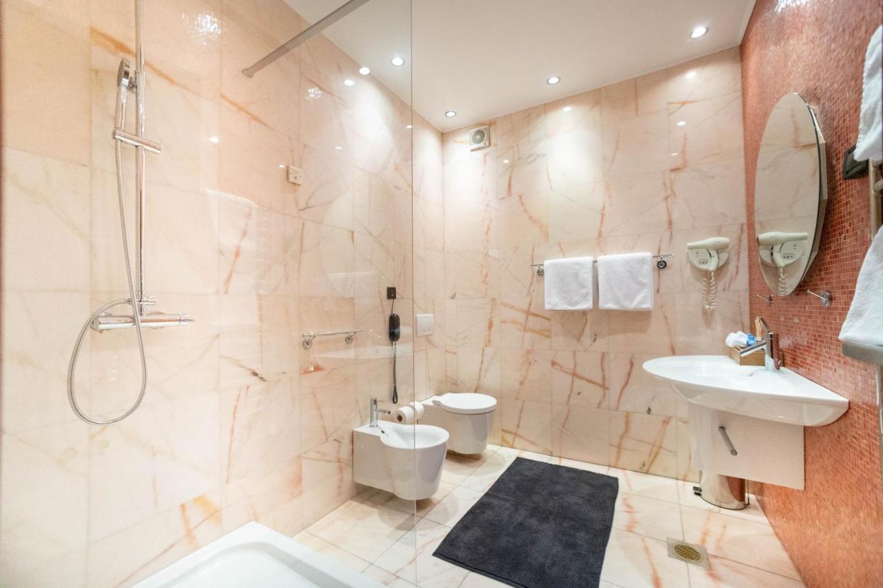 Natali Luxury Suites Belgrado Esterno foto