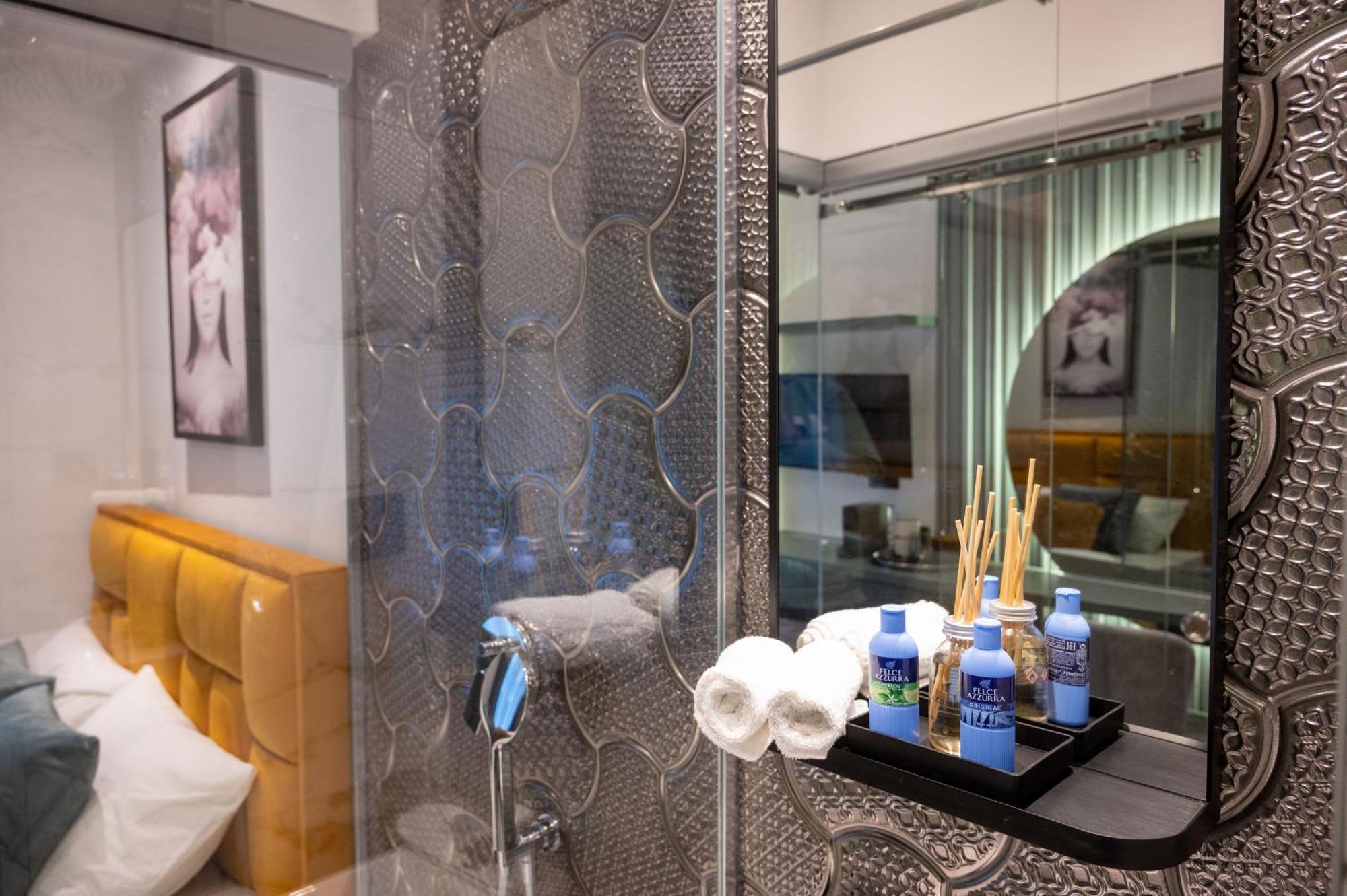 Natali Luxury Suites Belgrado Camera foto