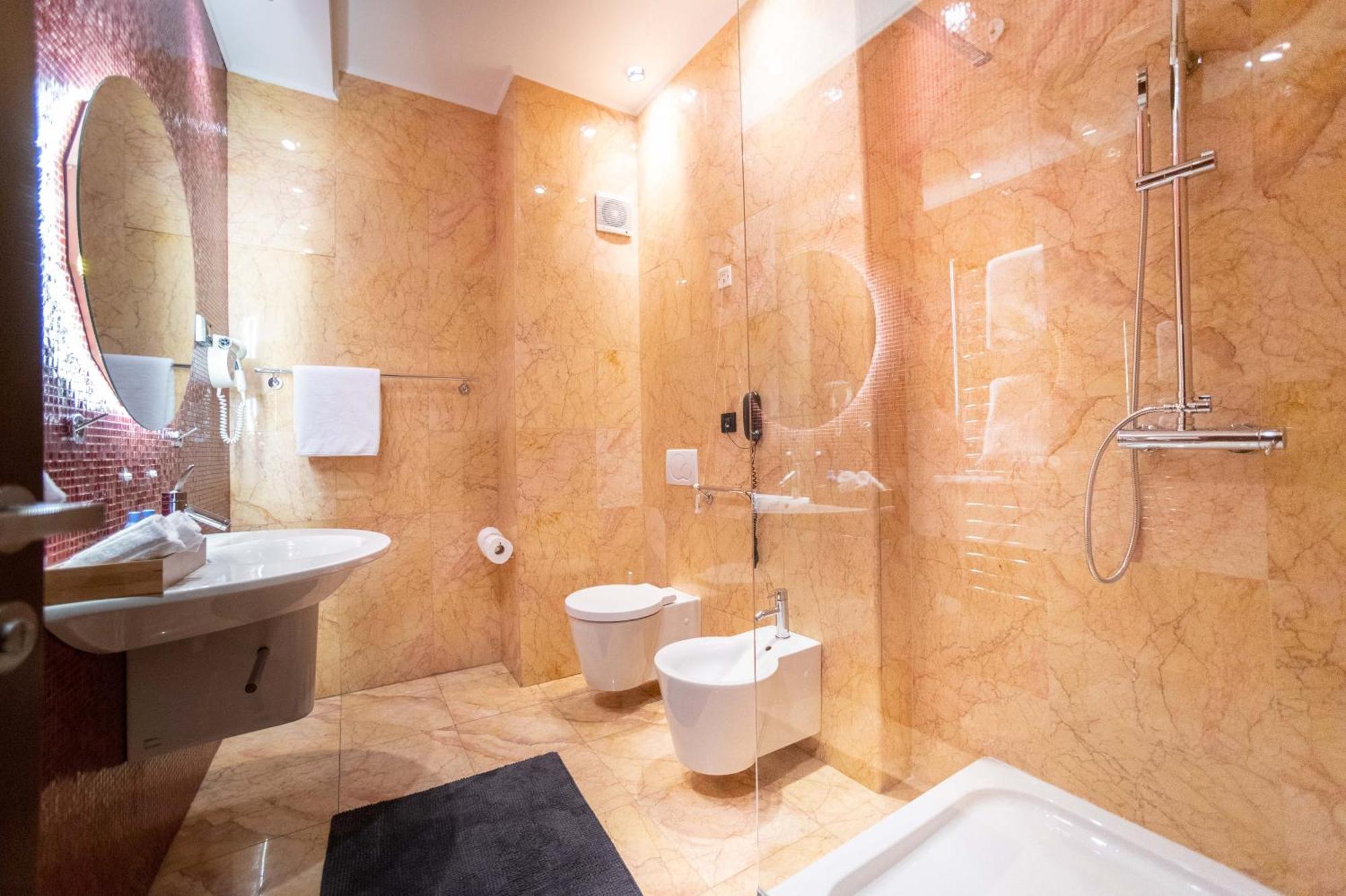Natali Luxury Suites Belgrado Esterno foto